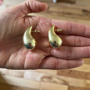 Gold earrings